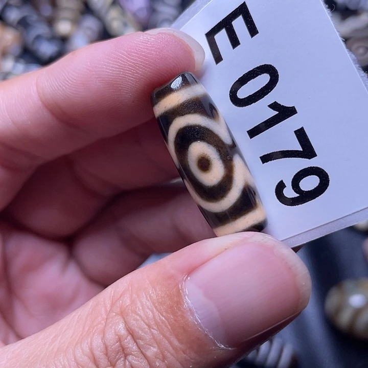 玛瑙/玉髓颈饰未镶嵌微瑕