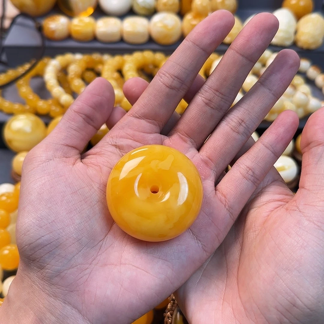 未镶嵌琥珀珠宝奇石