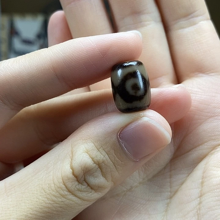 散珠玛瑙/玉髓三眼