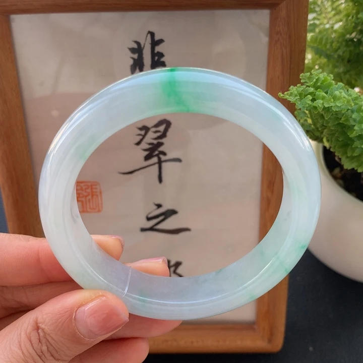 翡翠手镯未镶嵌翡翠手镯56