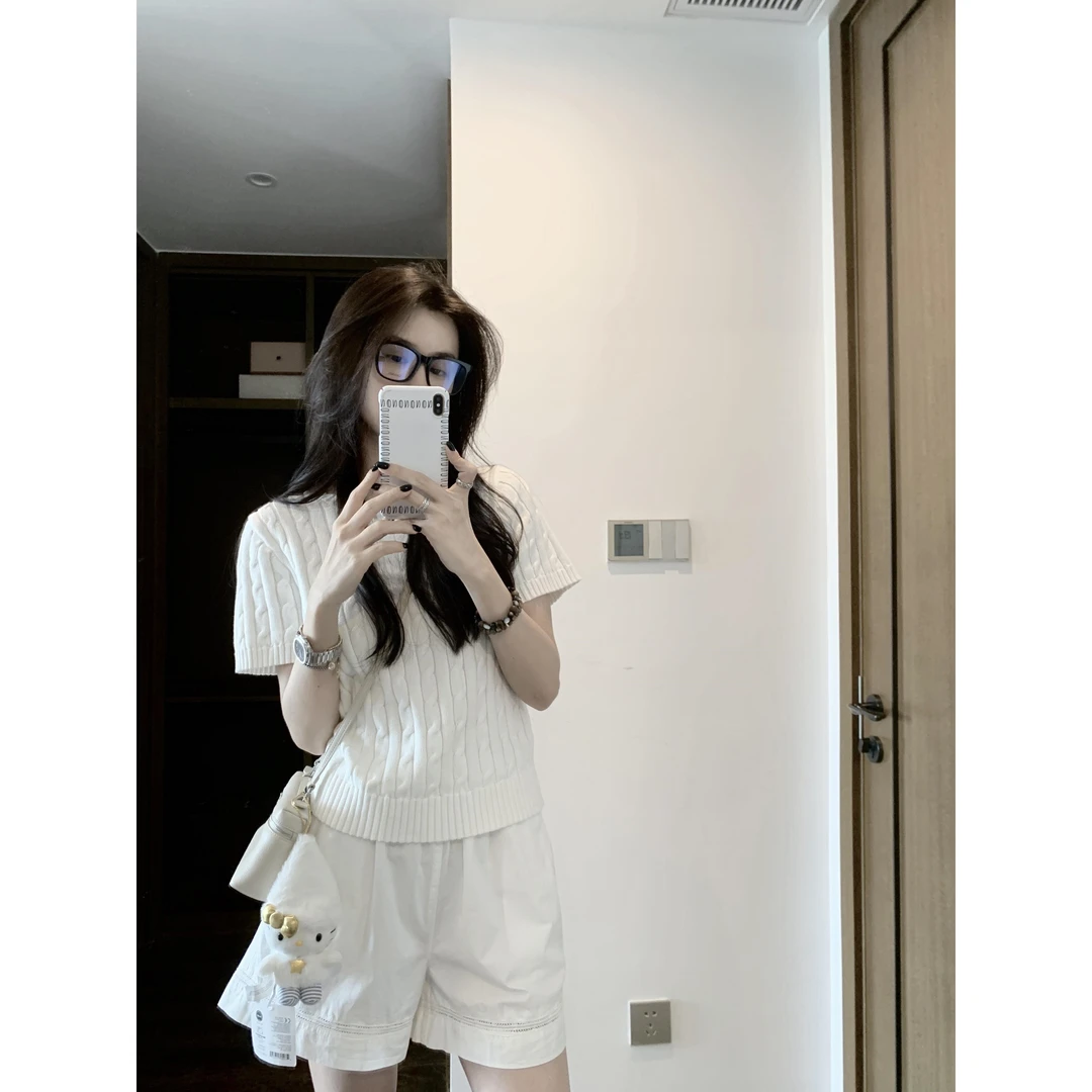 温柔风甜美麻花短袖针织上衣搭配盐系小个子短裤两件套