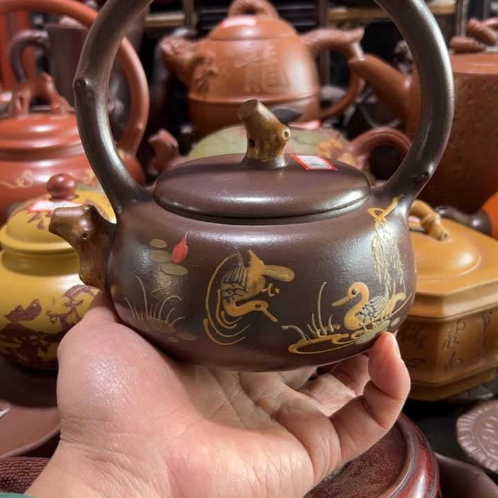 紫砂茶壶紫砂壶收藏起来吧