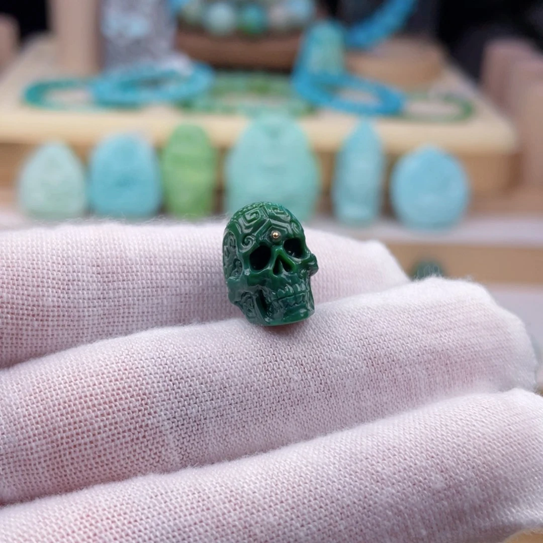 未镶嵌绿松石珠宝奇石