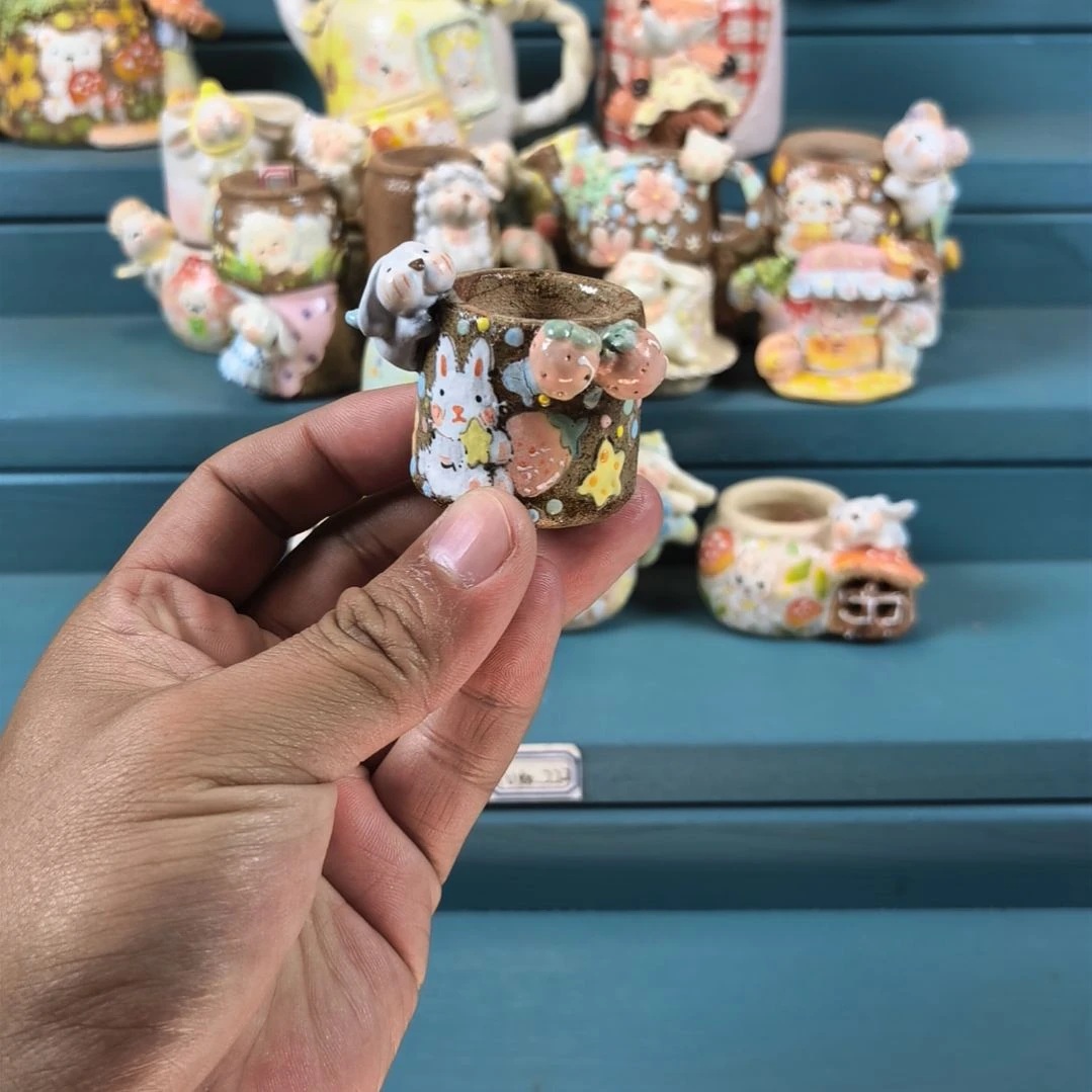 福利 草莓小兔 手绘多肉花盆
