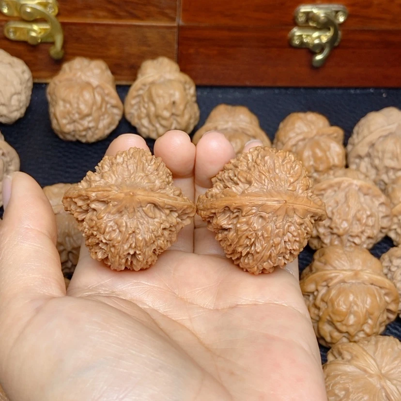 【闪购商品】文玩核桃吊坠故****续满天星40