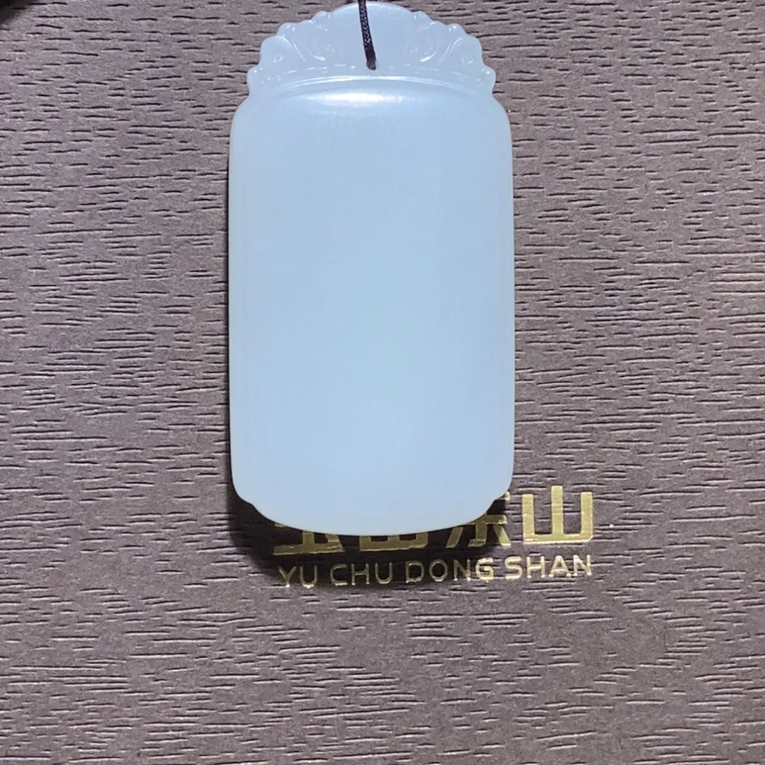 和田玉未镶嵌颈饰羊脂玉