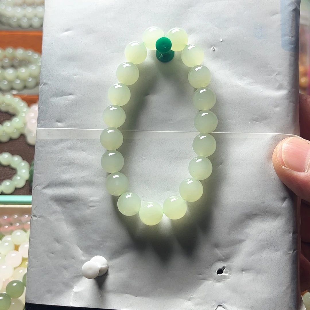 和田玉未镶嵌手串