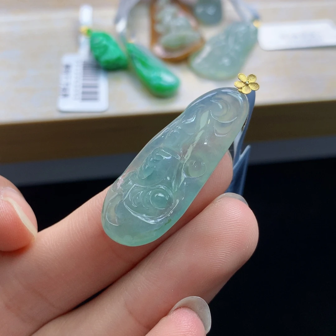 颈饰未镶嵌翡翠吊坠