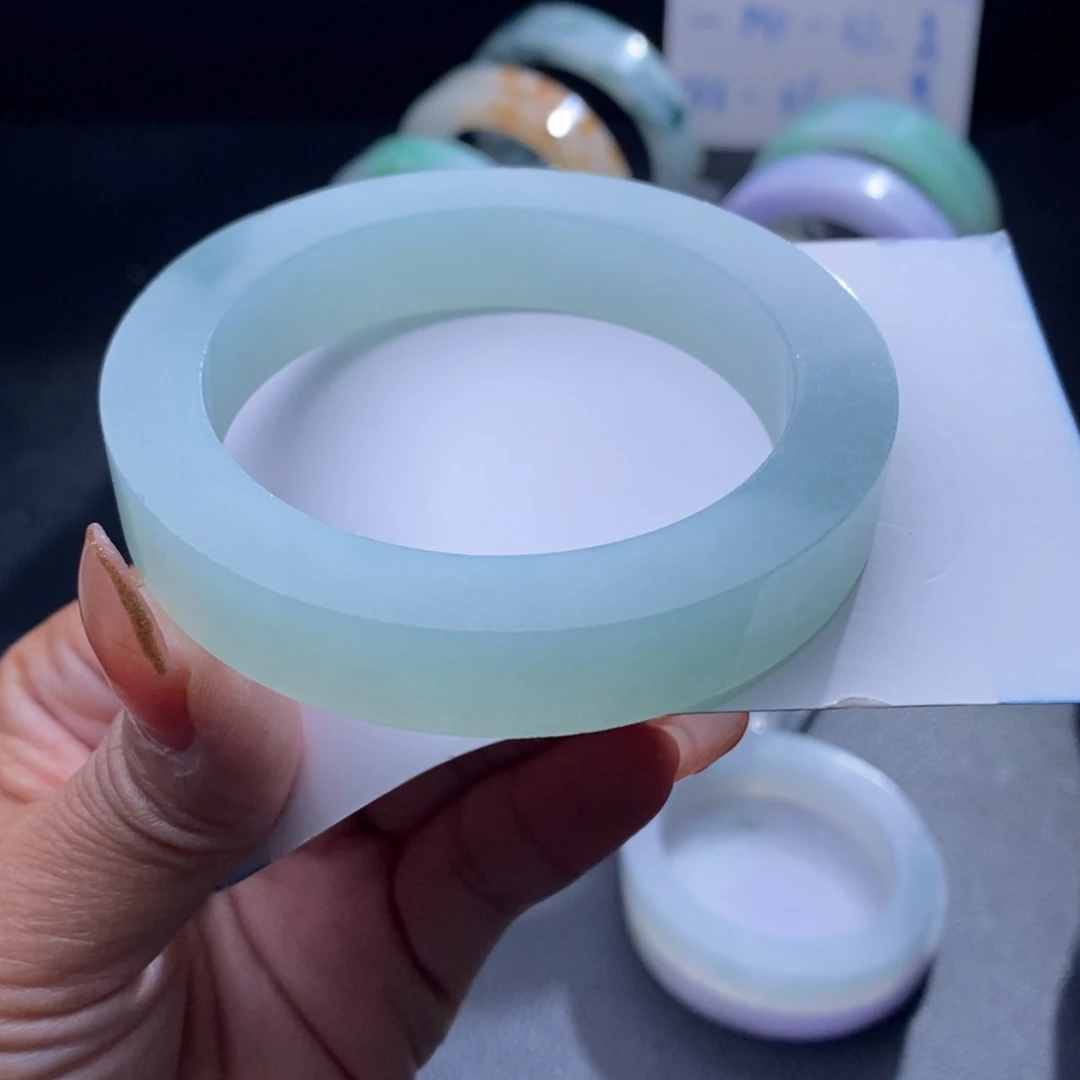 ****姐定制翡翠未镶嵌翡翠手镯