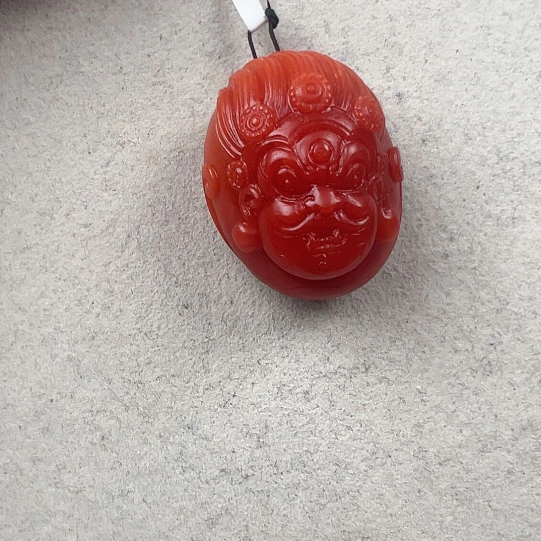 愁***士未镶嵌吊坠南红玛瑙