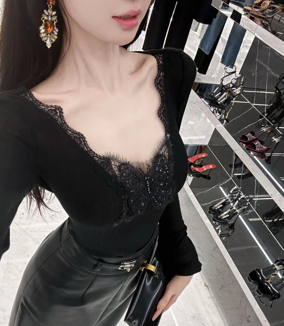 秋冬新款长袖V领蕾丝打底修身显瘦辣妹蝴蝶针织上衣女+半裙套装