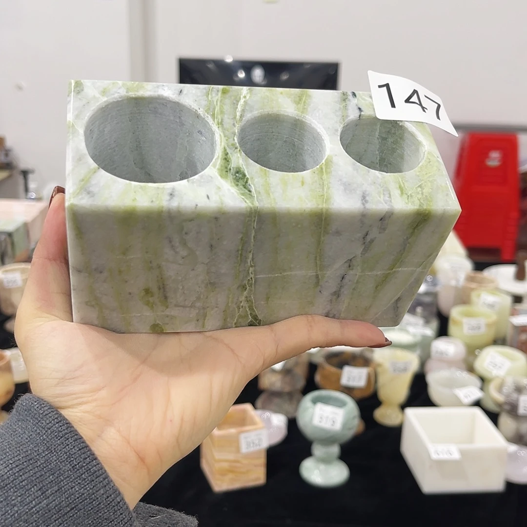 147绿翡翠3孔牙刷架福利仅一个