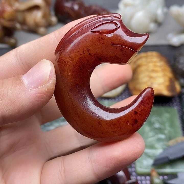 未镶嵌蛇纹石玉颈饰