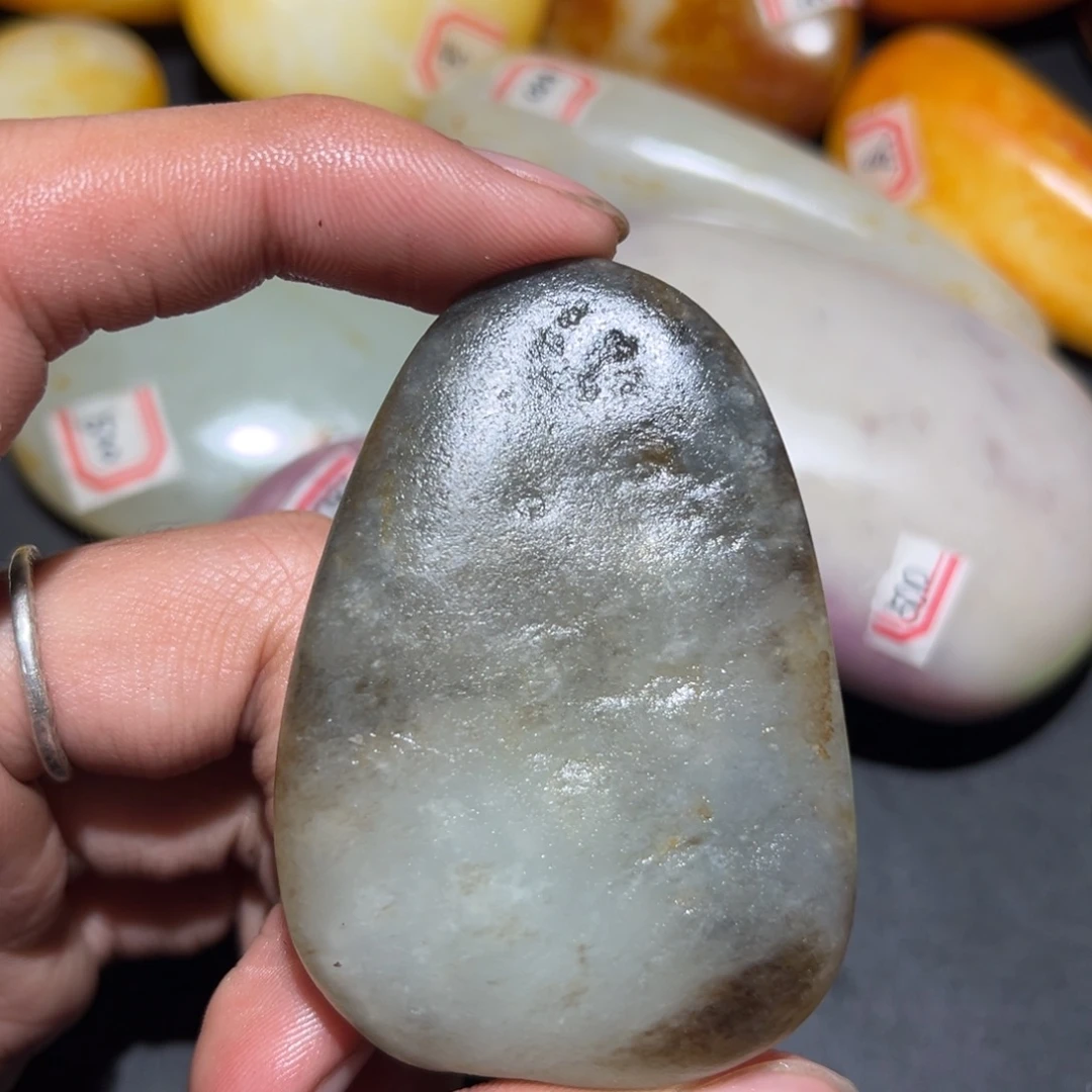 和田玉未镶嵌珠宝奇石