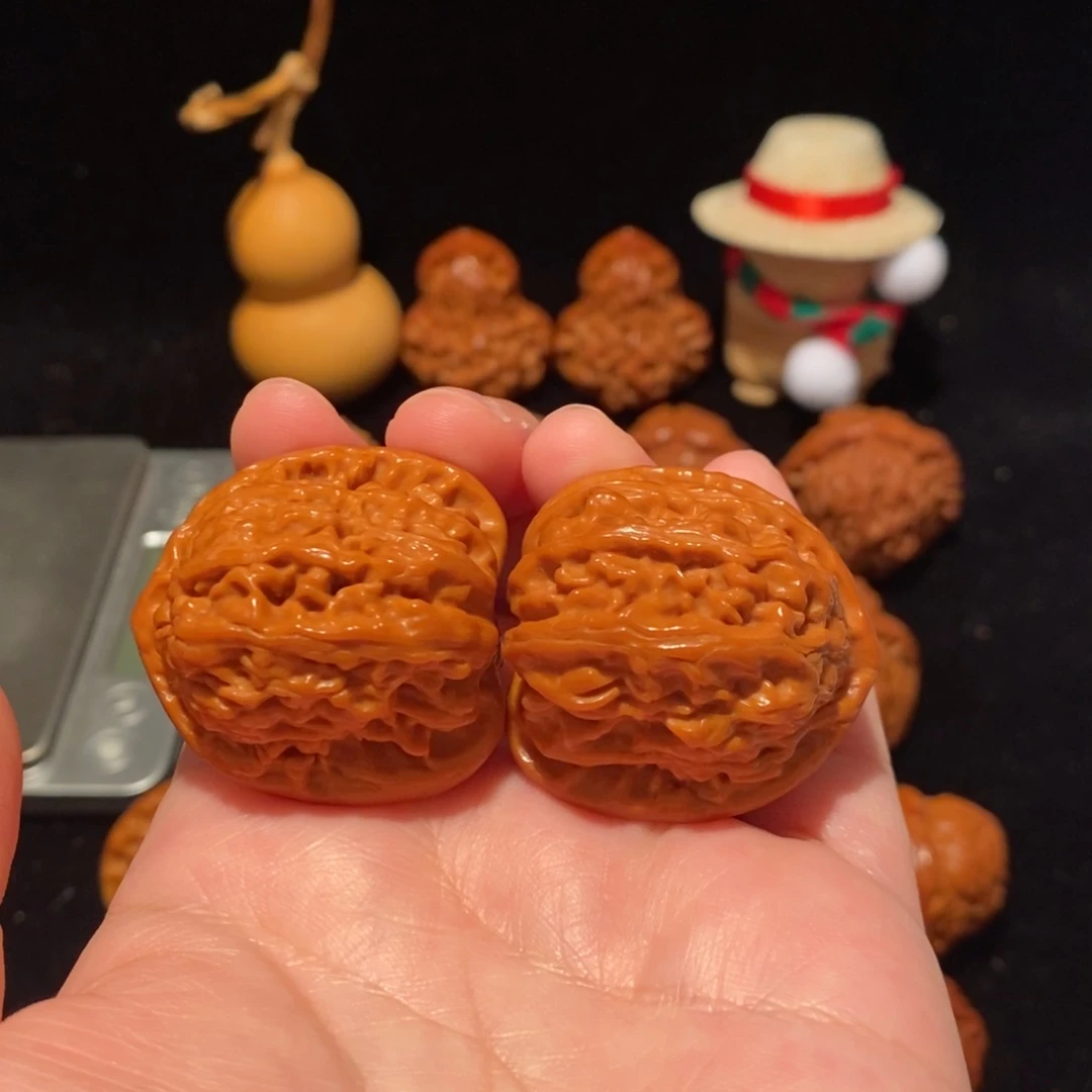 文玩核桃把件36尺白狮子238