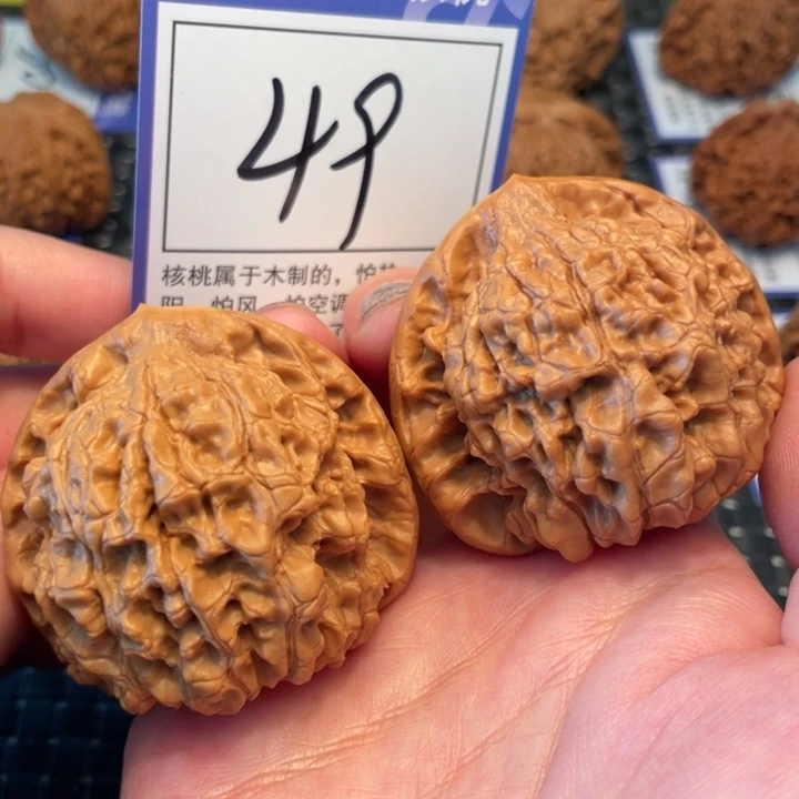 桃核把件48官帽49。。。