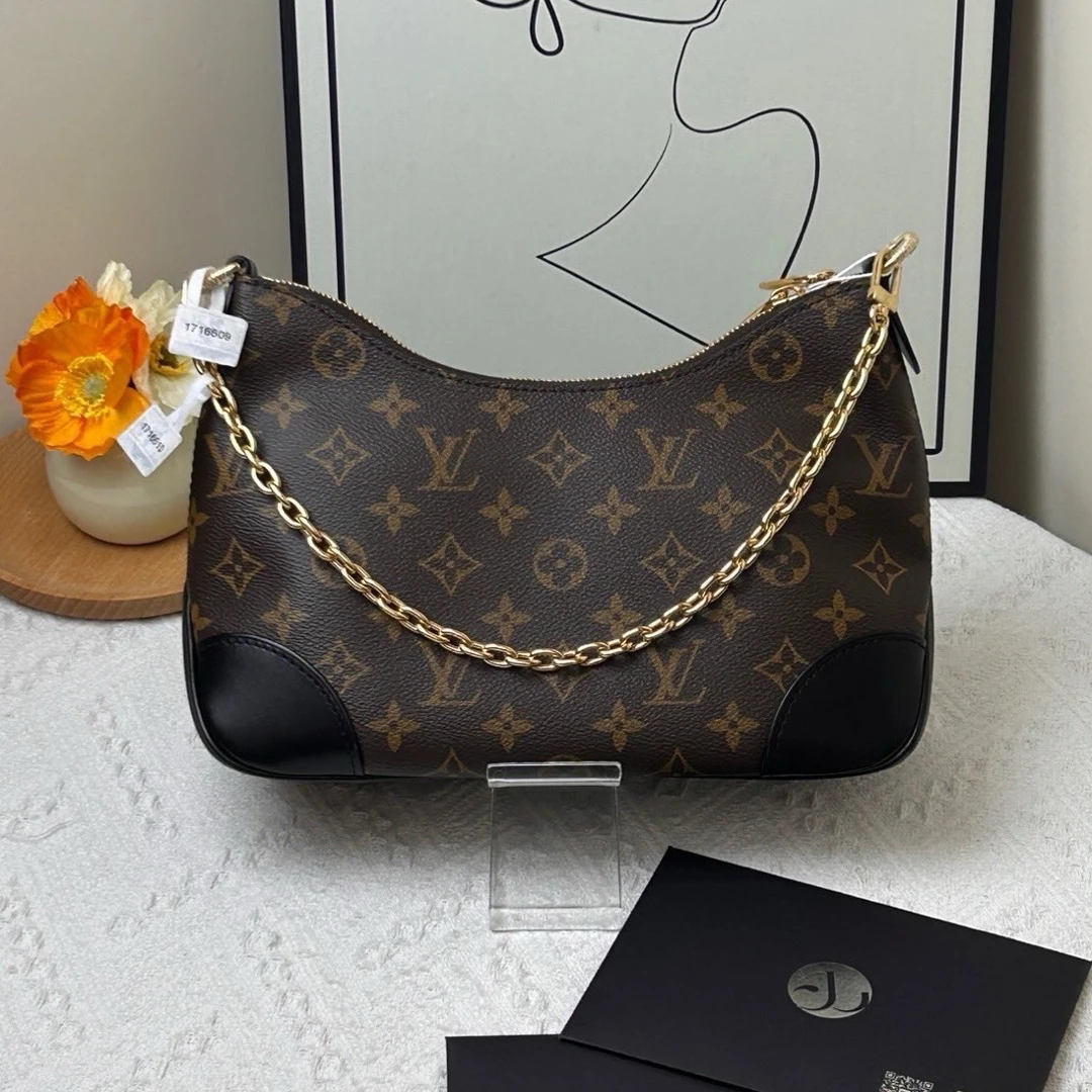 95新 LouisVuitton/路易威登 黑牛角 芯片款/JW8377