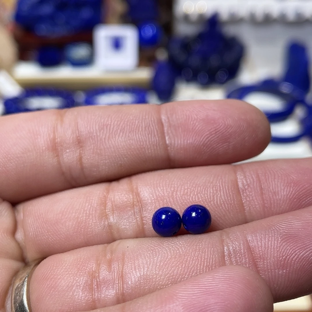 东***源青金石未镶嵌5.8mm对珠