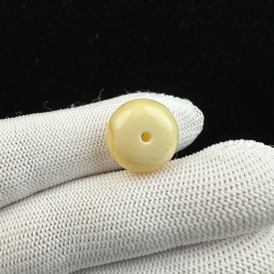 Y4608天然原矿蜜蜡 妖花墩子14.8*8.8mm 1.1g抖音基地质检发货