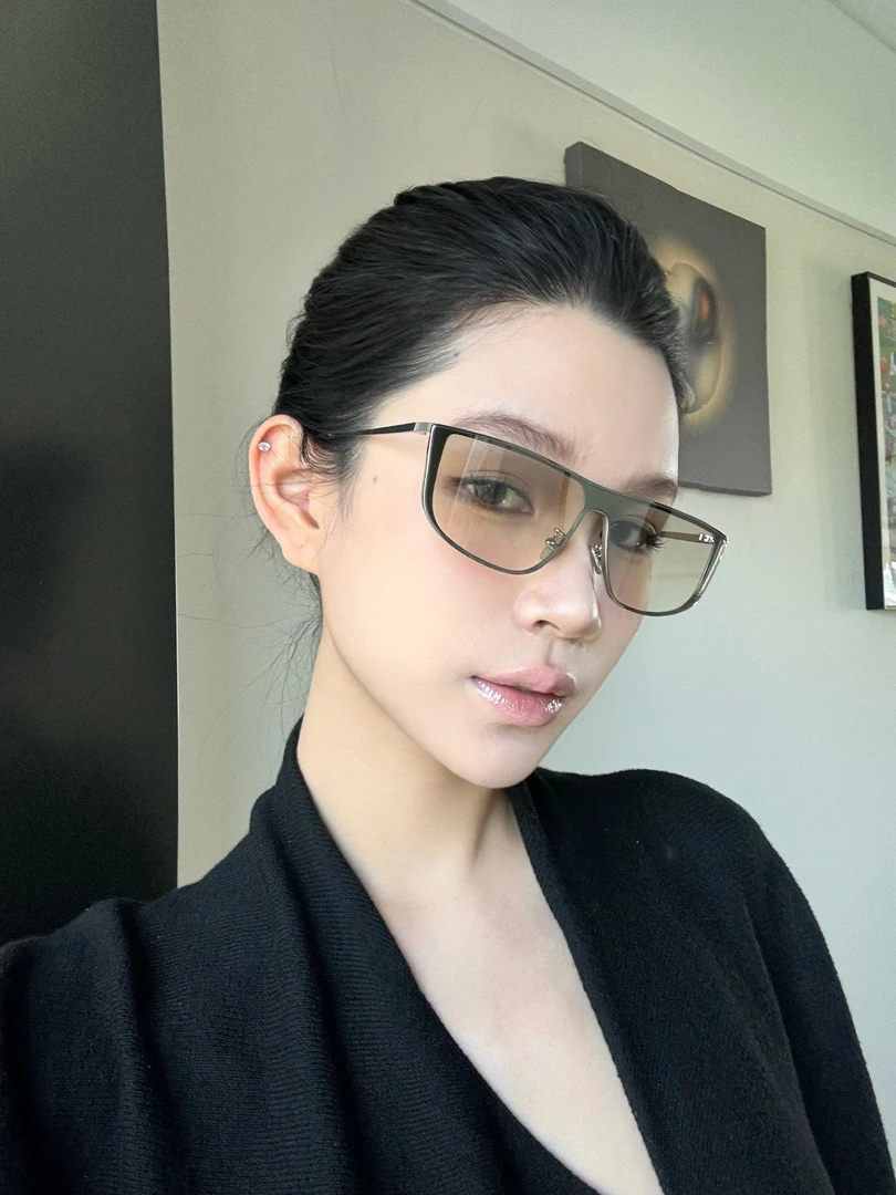 小脸眼镜连体防风护目镜y2k猫眼复古凹造型太阳眼镜