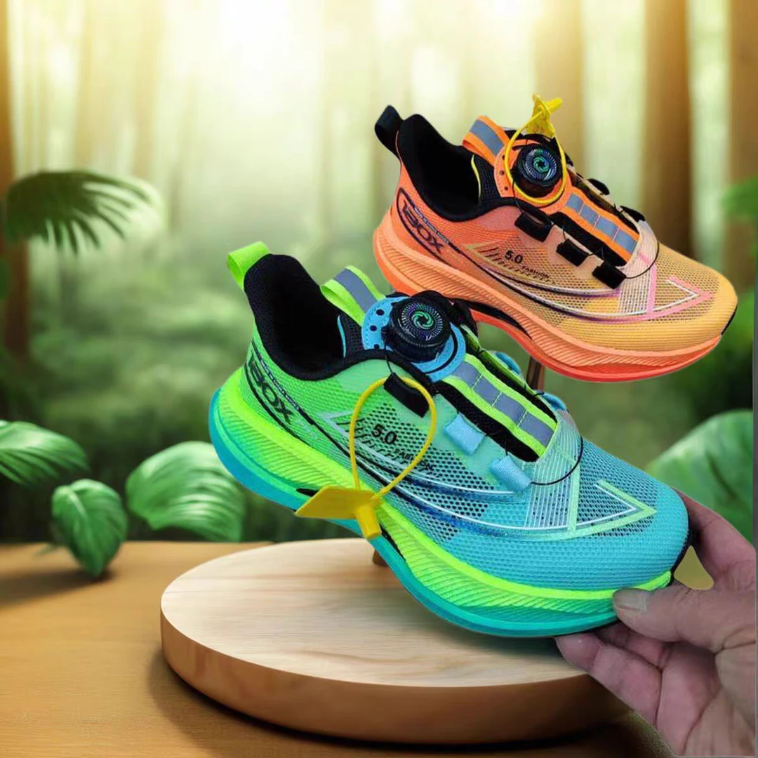 男童2025春季新款透气高弹碳板竞速跑鞋中大童男孩纽扣透气鞋