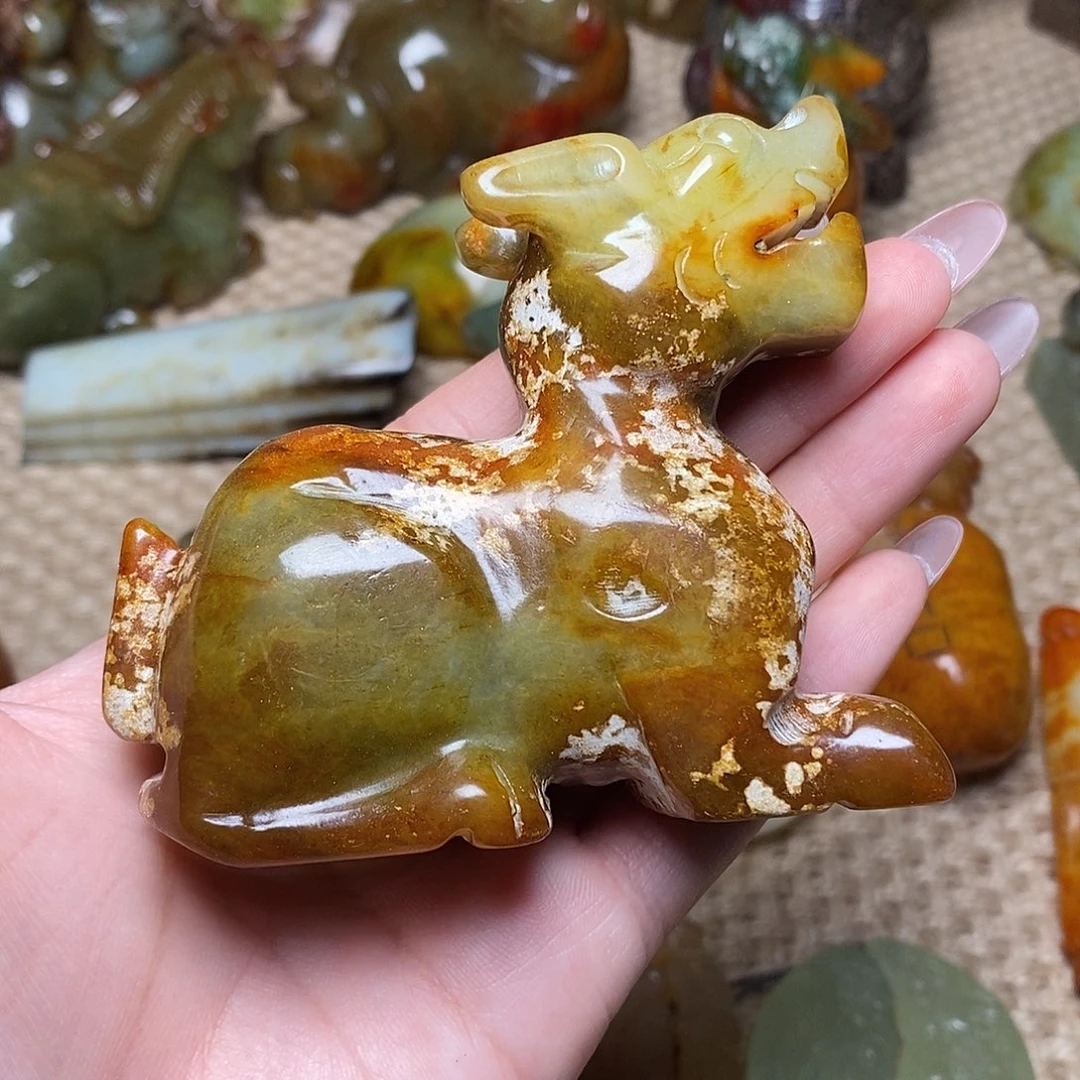 未镶嵌蛇纹石玉颈饰