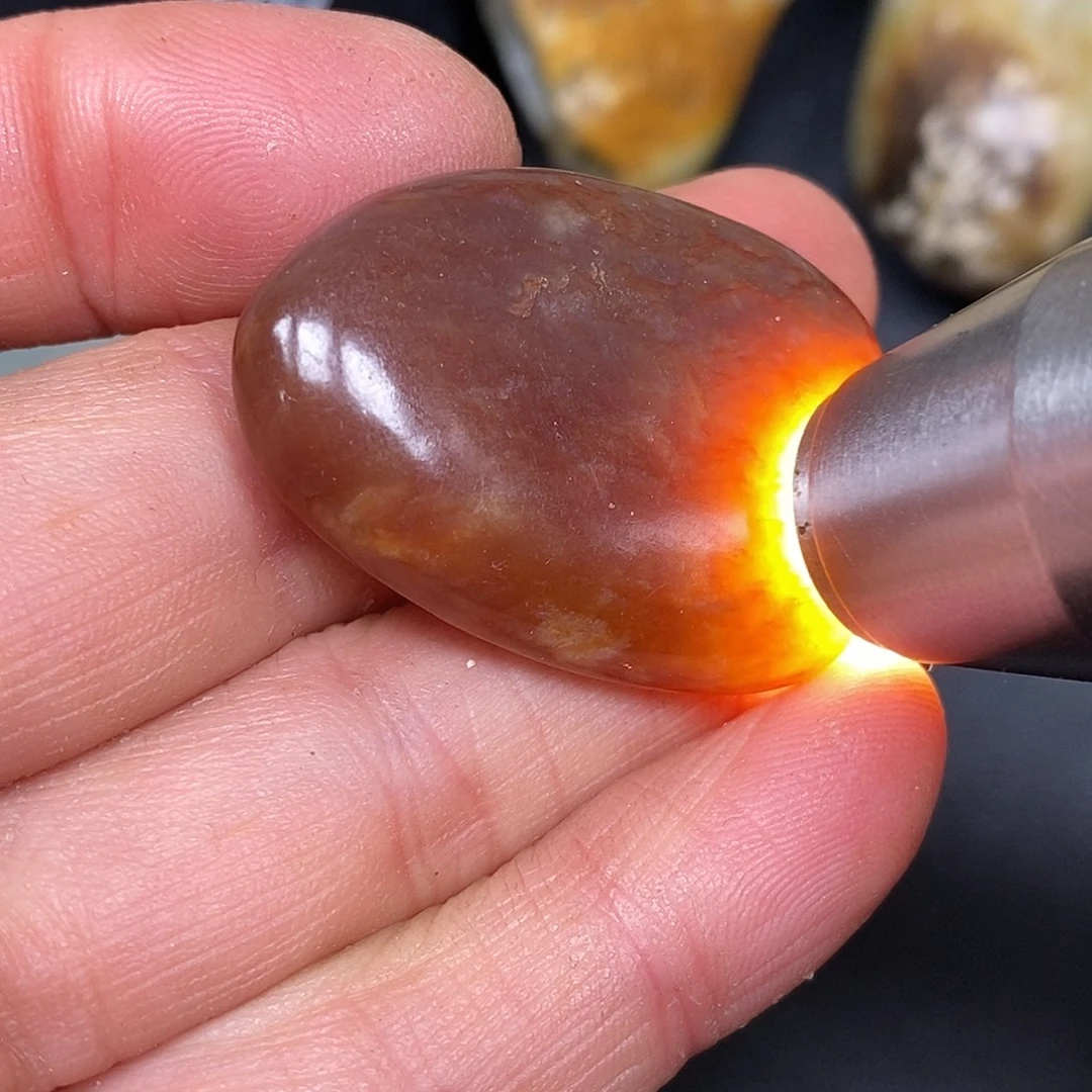 和田玉未镶嵌珠宝奇石