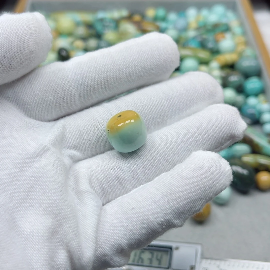 绿松石未镶嵌挂件