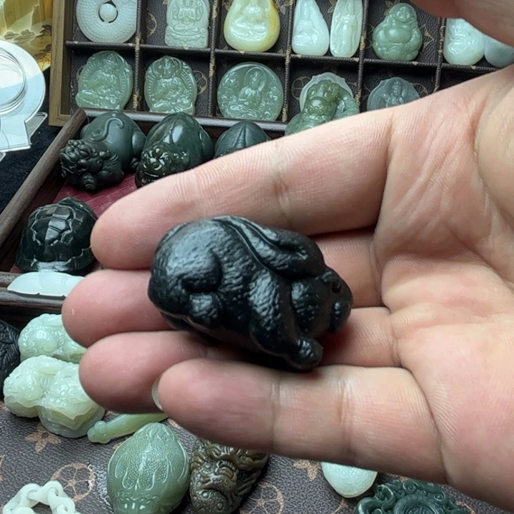 重***花和田玉未镶嵌挂件