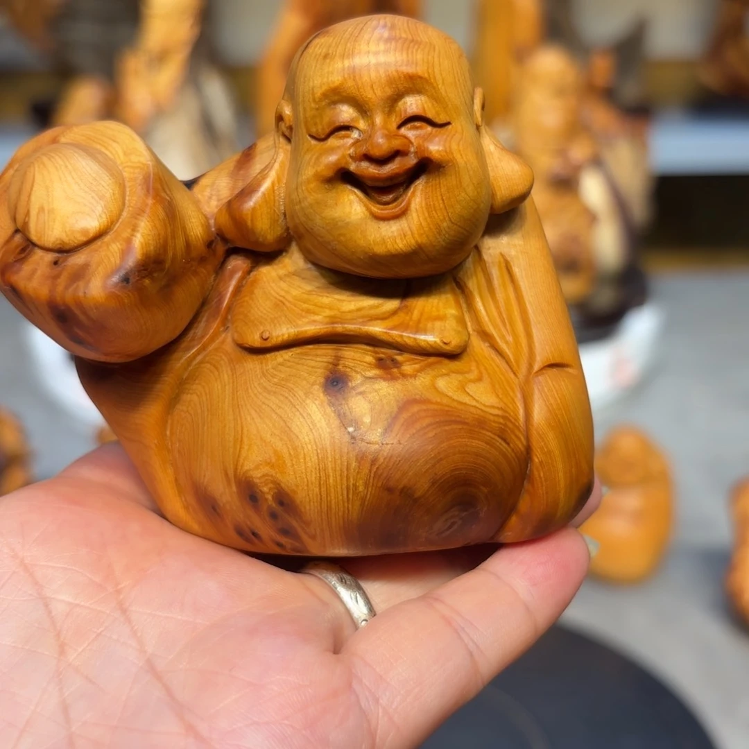木太行崖柏弥勒佛留疤