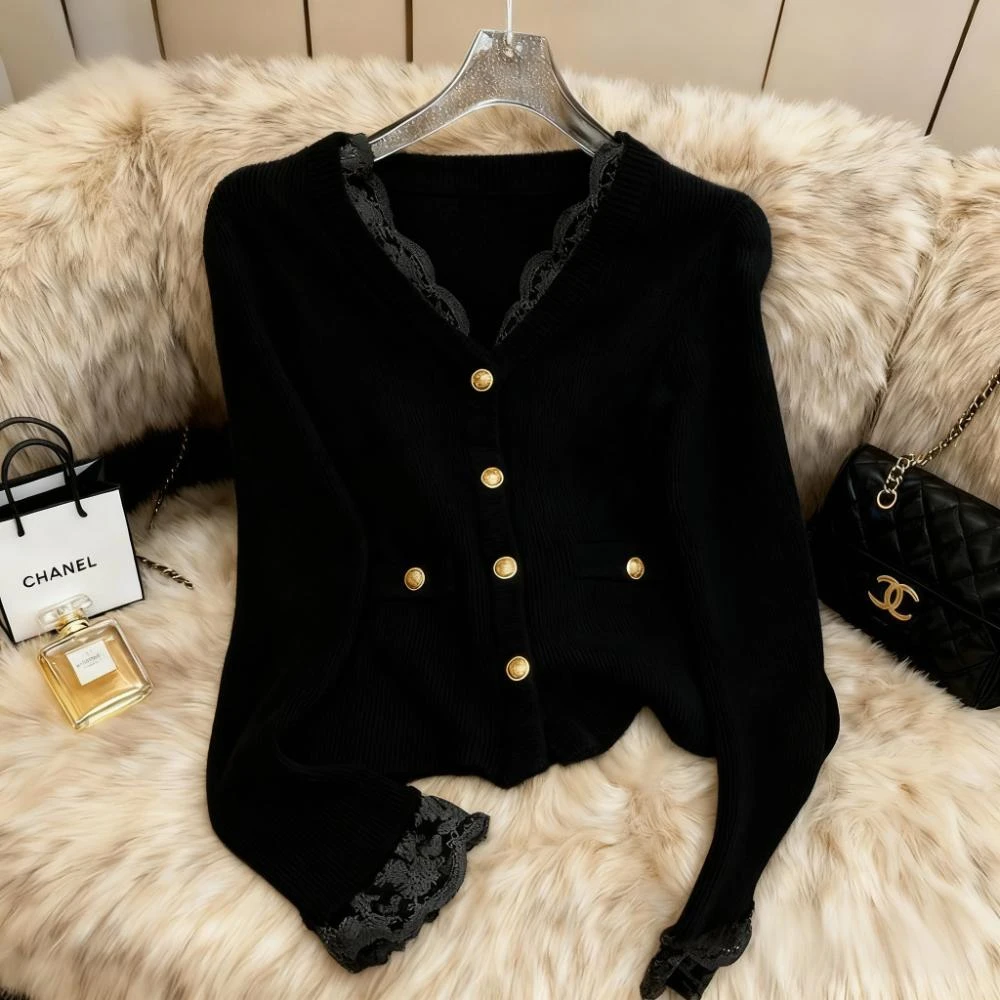 法式冬季新款时尚淑女风针织小衫秋冬季爆款千金风蕾丝拼接上衣女