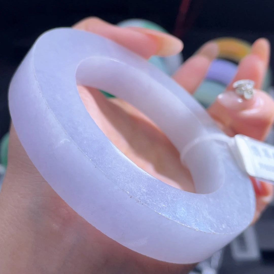 未镶嵌翡翠手镯定制翡翠