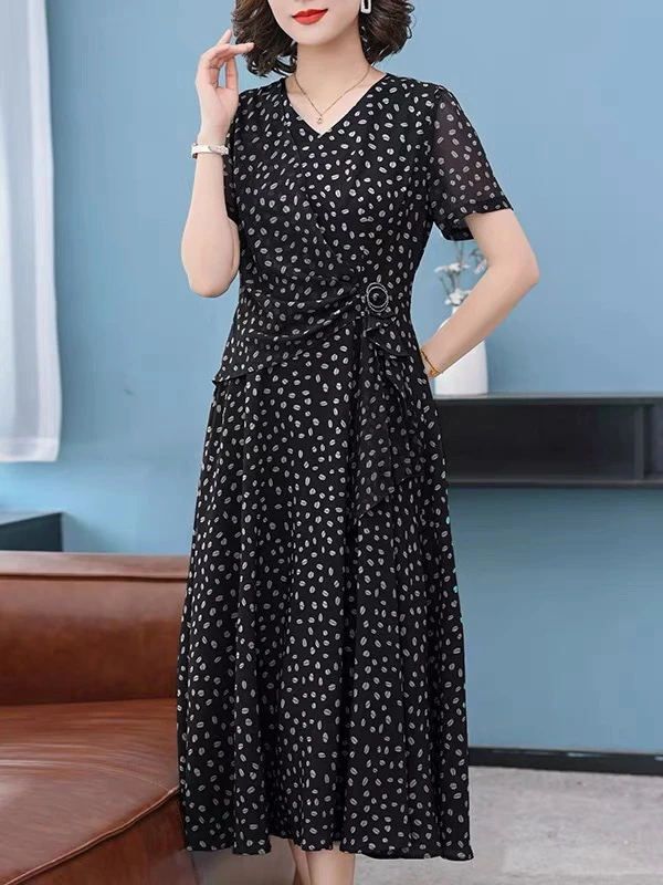 黑白点印花短袖v领修身显瘦中长款连衣裙2025年夏季新款a字裙夏