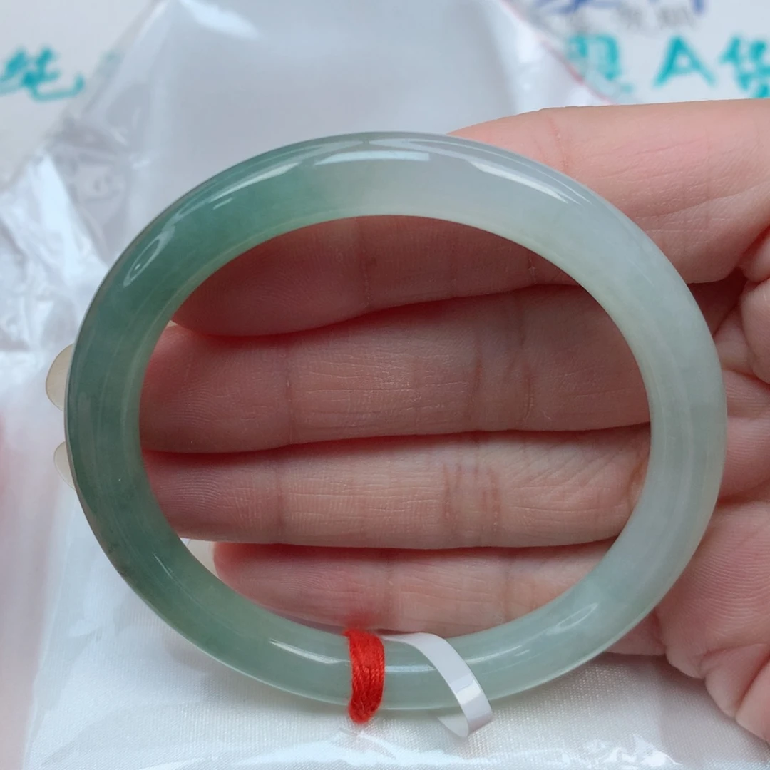 翡翠手镯未镶嵌53.5细圆条 半山水意境 高性价比
