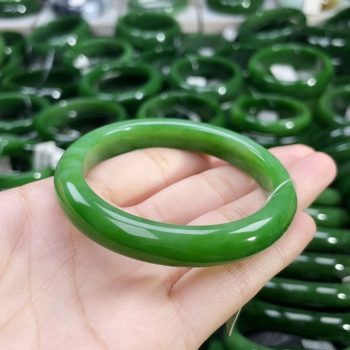未镶嵌手镯和田玉（碧玉）