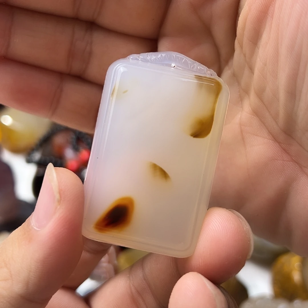 玛瑙/玉髓颈饰未镶嵌