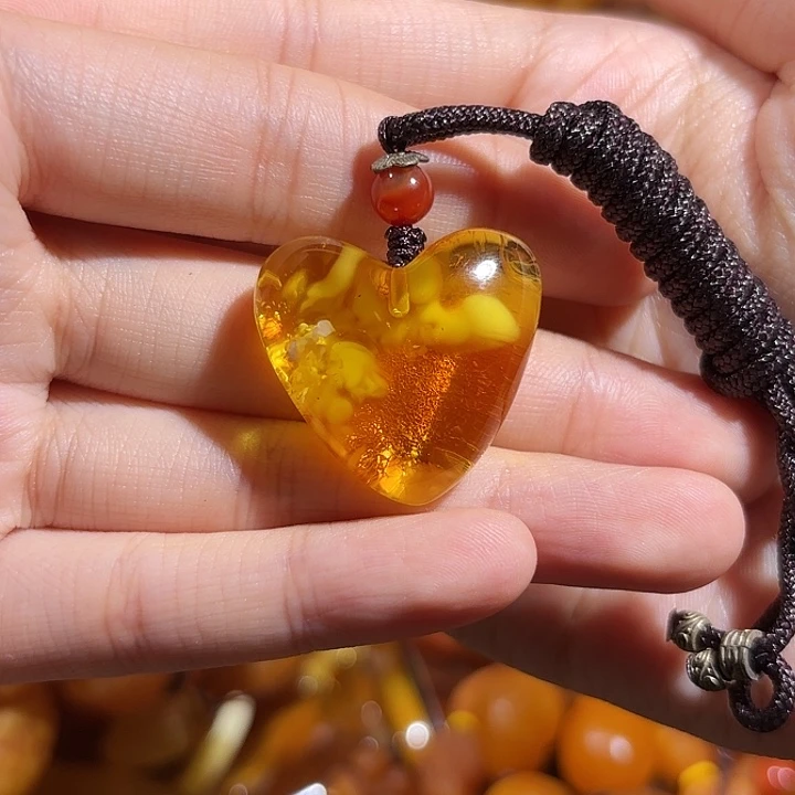 琥珀未镶嵌颈饰蜜蜡吊坠