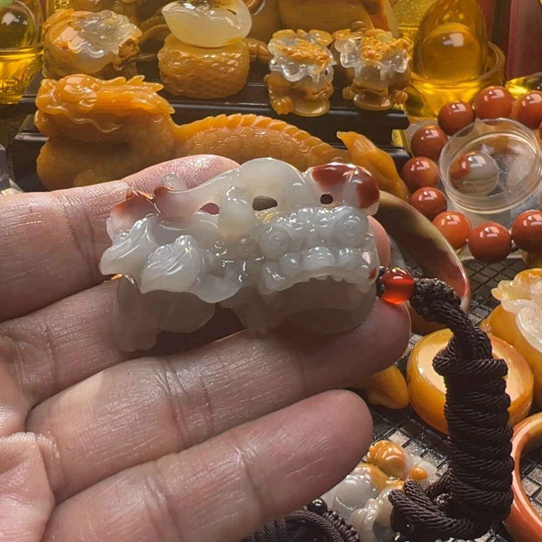 石英质玉未镶嵌颈饰