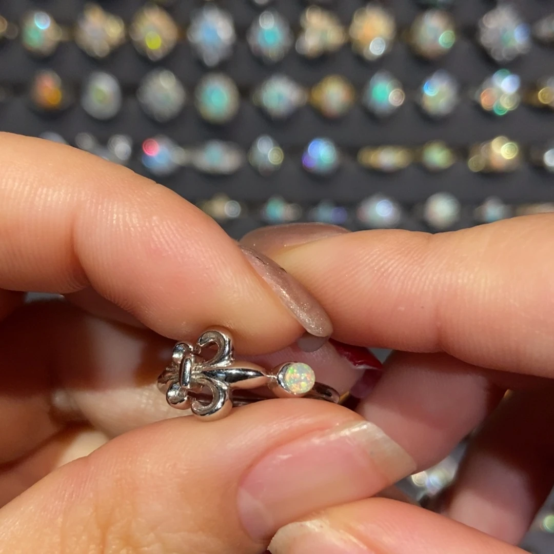 欧泊戒指欧泊未镶嵌