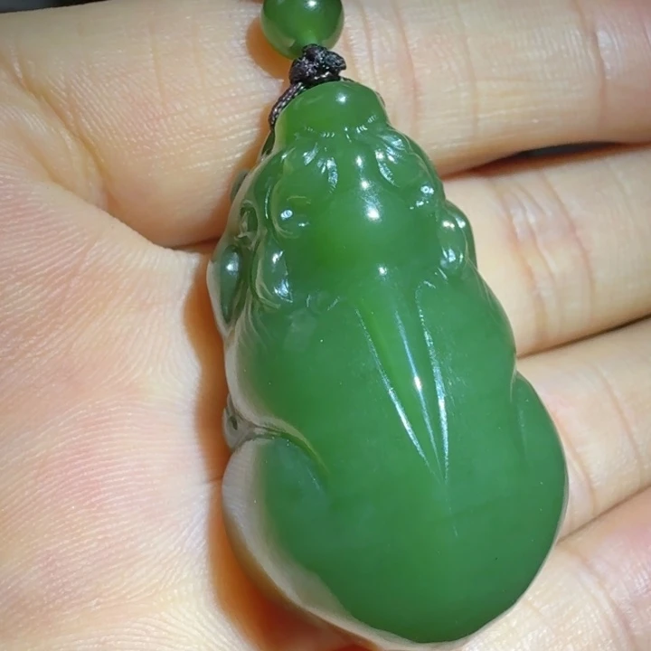 和田玉未镶嵌颈饰菠菜绿特细35