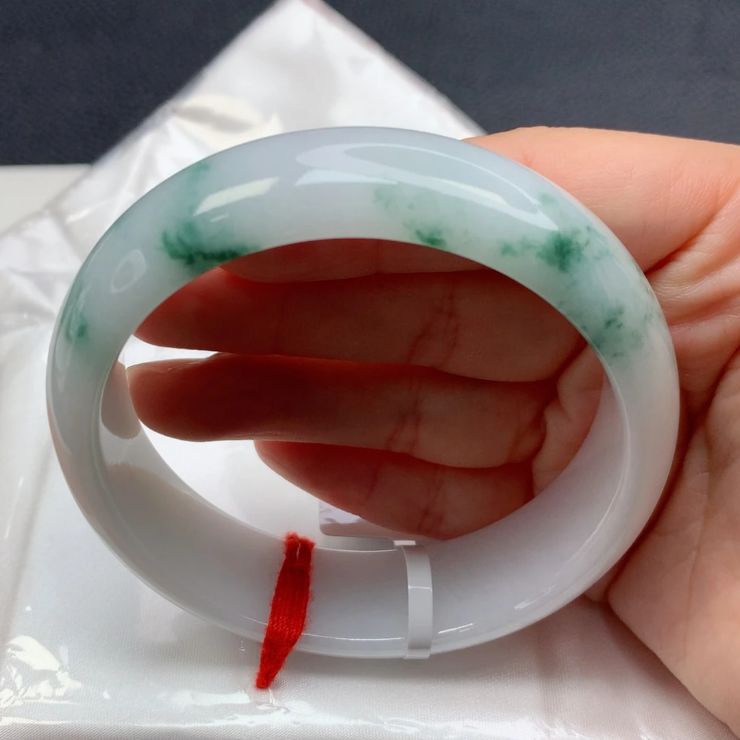 翡翠手镯未镶嵌59-60轮胎镯飘花