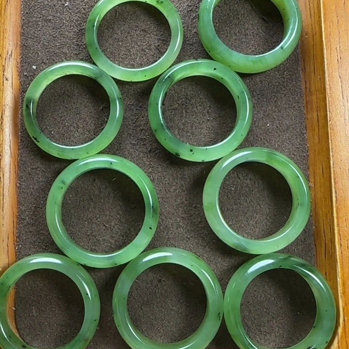 和田玉未镶嵌颈饰18+