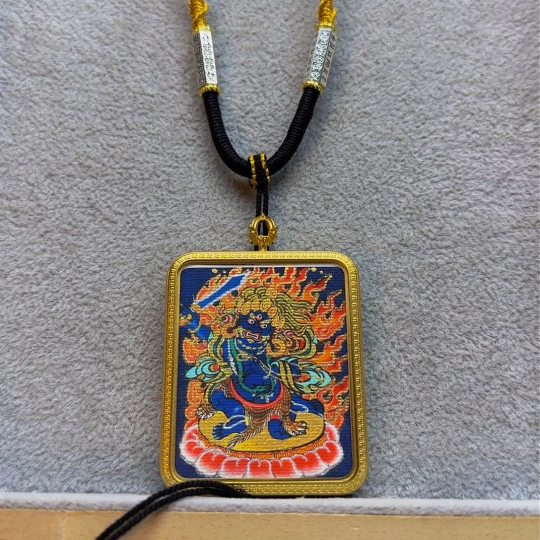 吊坠不动明王。黑色藏银绳子