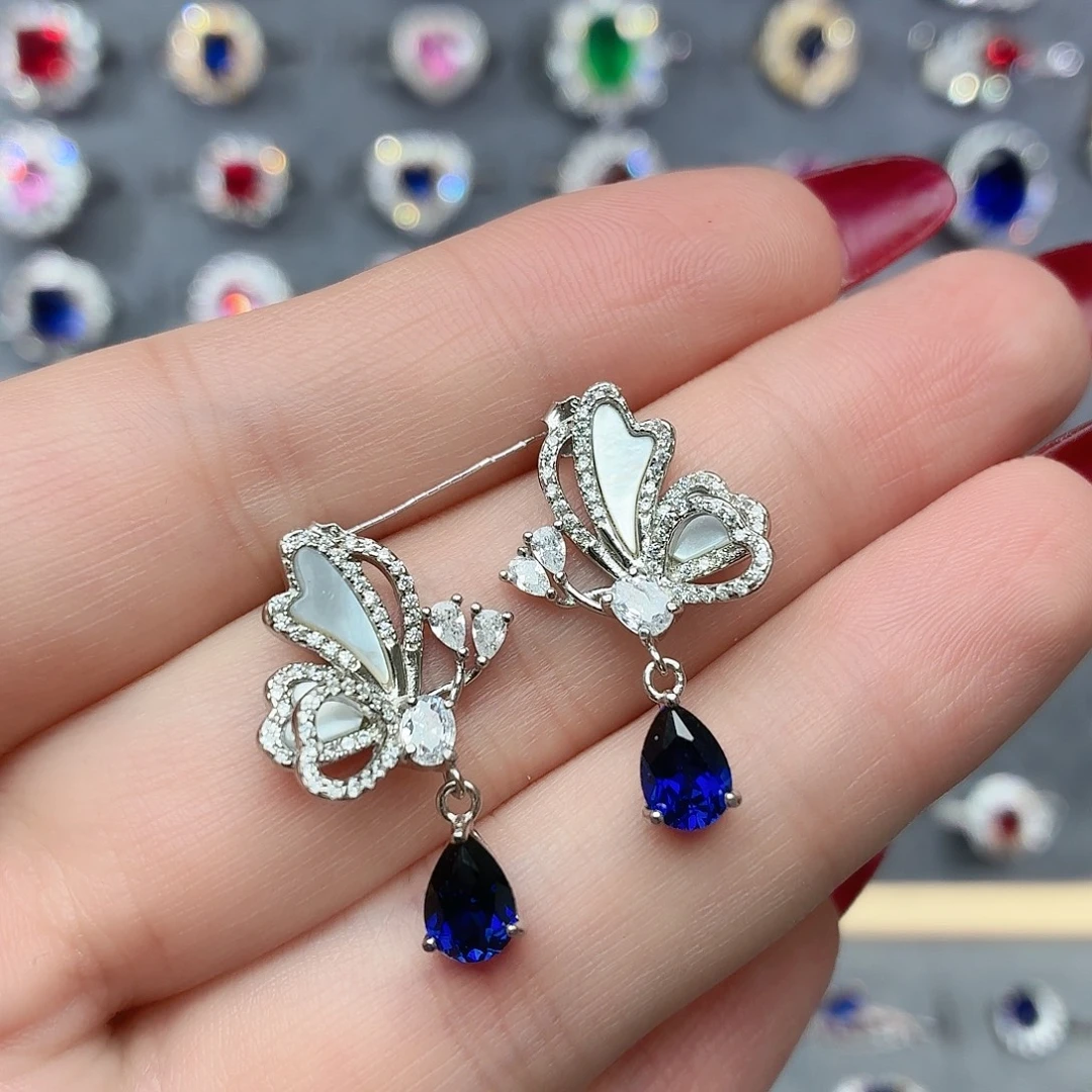 925银培育皇家蓝色宝石