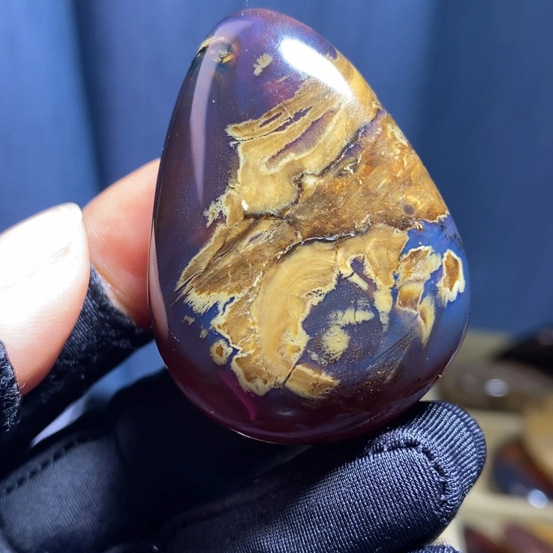 琥珀未镶嵌裸石。。。