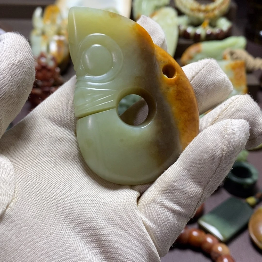 帅***学岫岩河磨玉（透闪石质玉）未镶嵌挂件