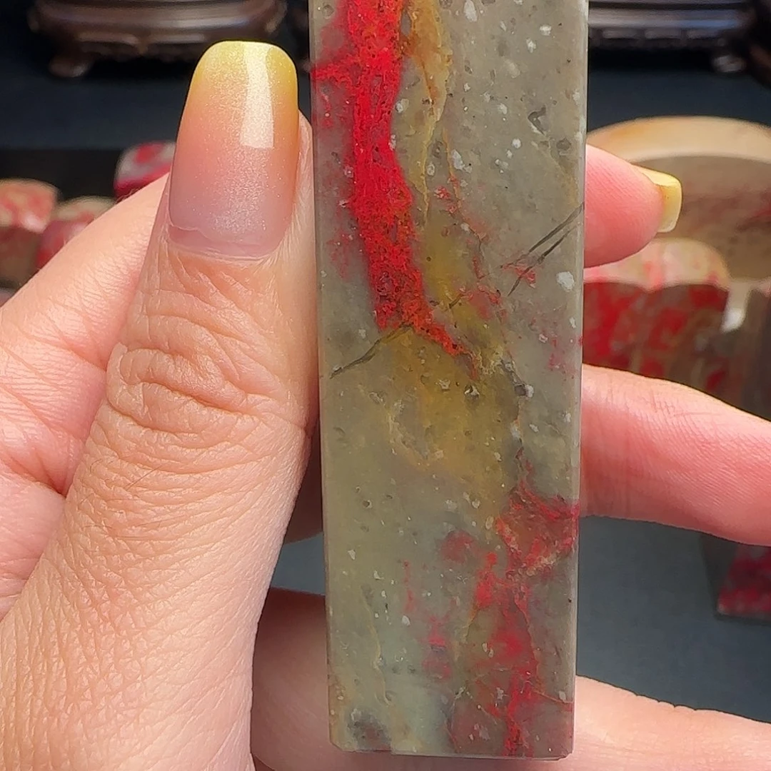 昌化石昌化鸡血石