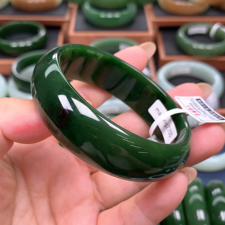 未镶嵌手镯和田玉（碧玉）5859圈口