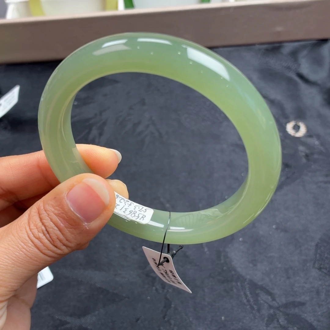 和田玉未镶嵌手镯高冰绿晴57圈