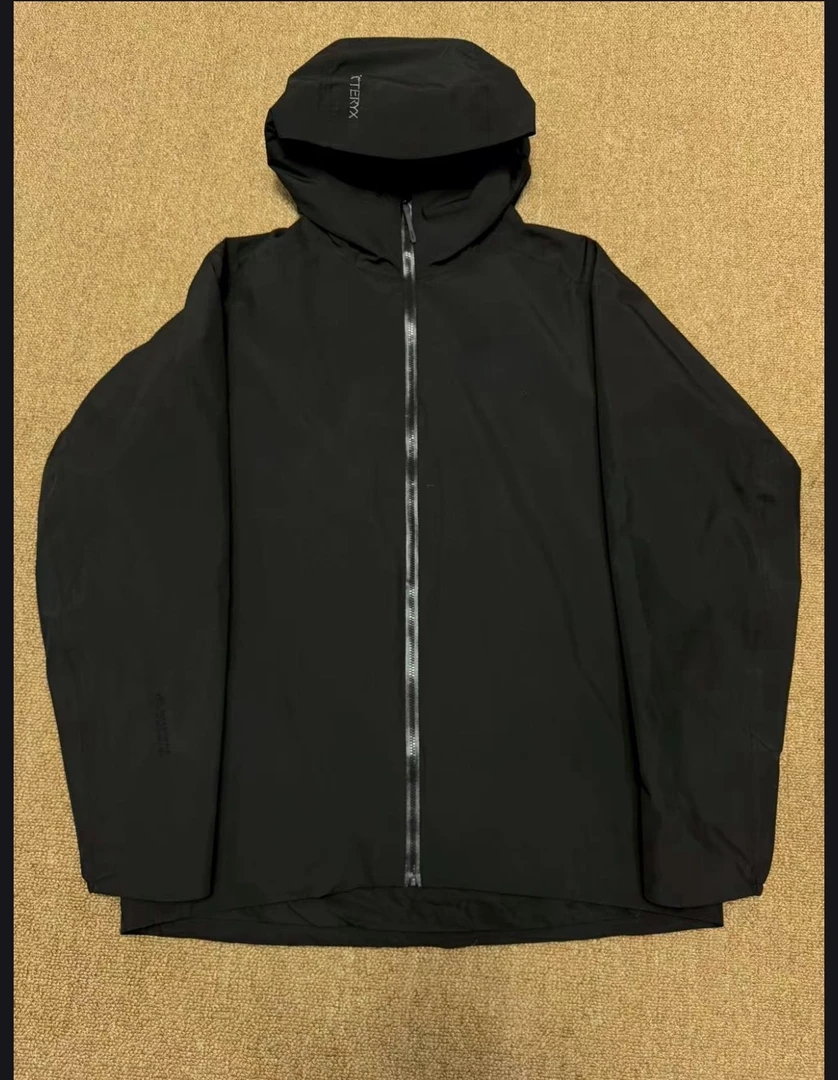 2025年 新款 茑N刺绣索拉诺【带帽款】商务休闲防风软壳外套